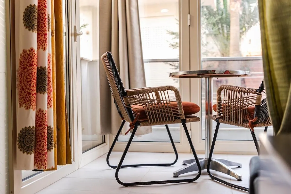 Stylish Apartment By The Beach Free Parking Vlorë